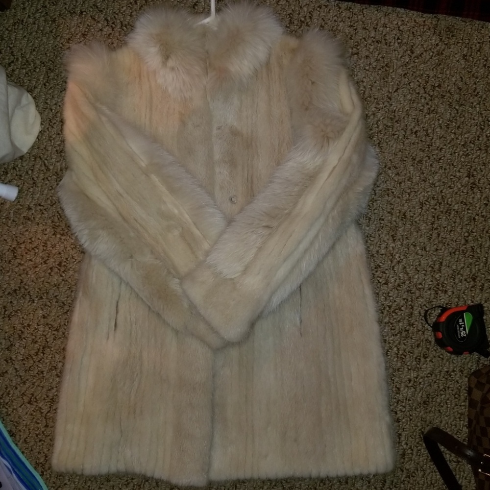 Blonde mink real